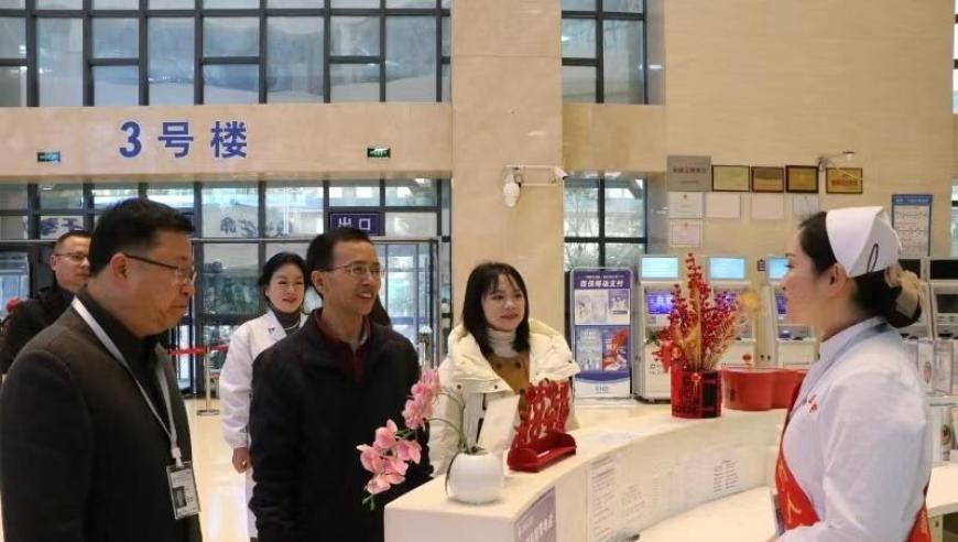 澳门六开奖结果2025开奖记录查询表香港,谢娜爆料快乐家族滑雪惊动救援队,整体规划执行讲解_社交版V5.45